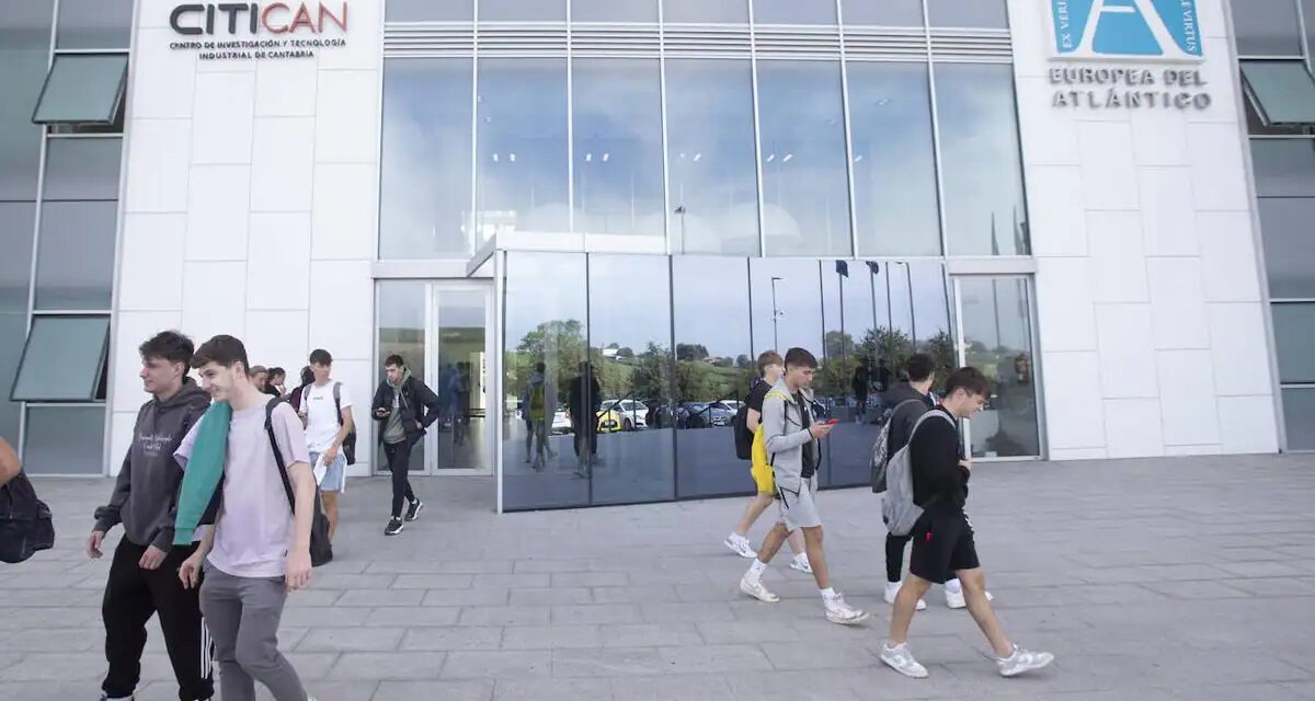Estudiantes de Psicología UCAB podrán validar su título en España