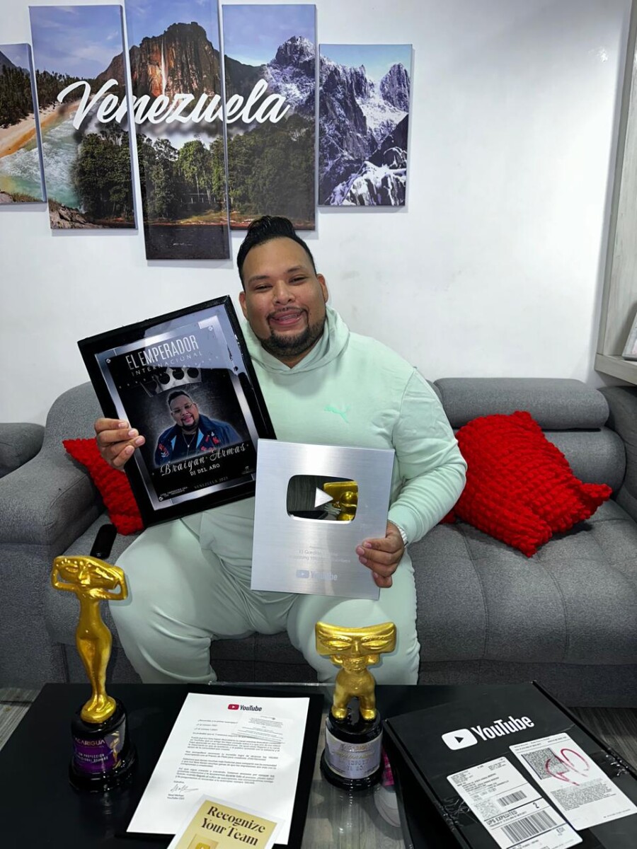 El Gordito Latino ganó su primera placa de YouTube