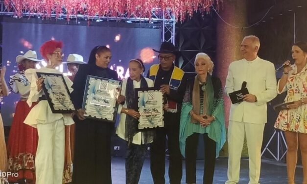 Premios Latín Mara Internacional galardona trayectoria artística de Yolanda Moreno, Mery Cortez y Debiece Quintana
