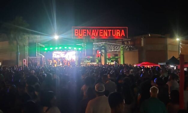 CC Buenaventura enciende la navidad en Guarenas y Guatire