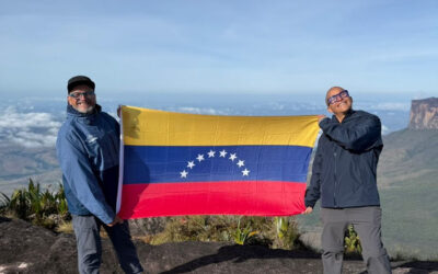 Por primera vez un Podcast llega a las alturas del Monte Roraima: Vacílate Esto conquista la cima